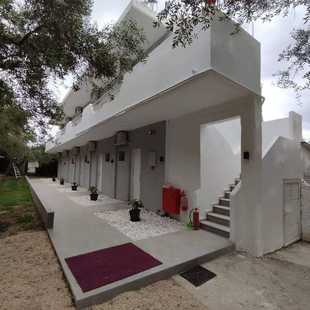 Camping Corali & Apartments Riza  Екстер'єр фото